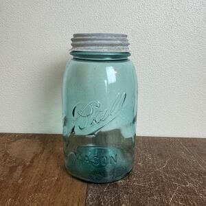 Ball Mason 1900-1923 Blue Glass‎ No shoulder Zinc Lid Antique Quart Jar